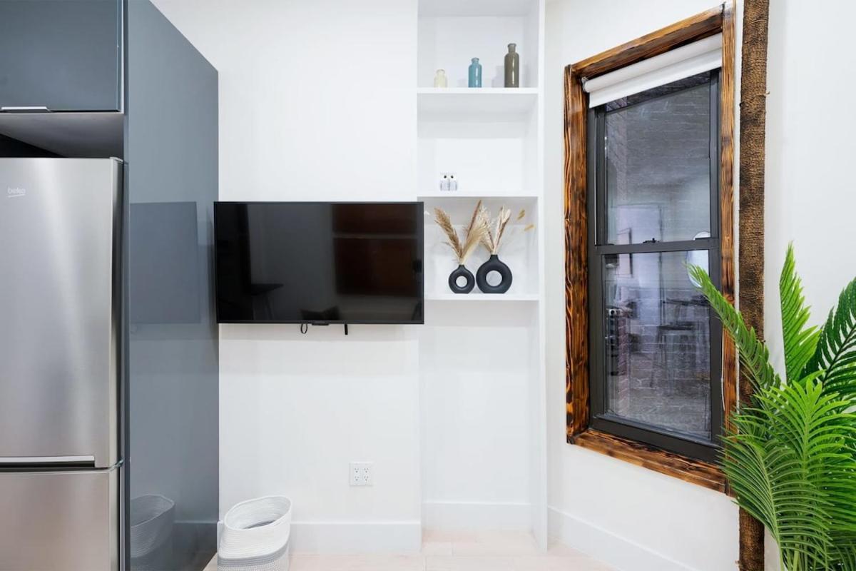 48-1fw Newly Renovated 2br In Midtown West New York